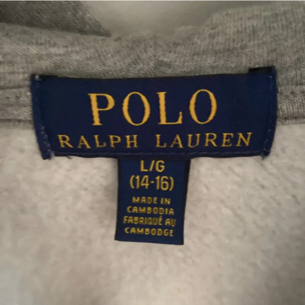 Skön Ralph lauren zip up, storlek L Skick 9/10. Hoodies.