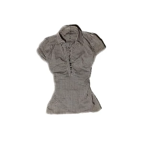 Rutig figursydd blus - Rutig blus med söta knappar💋 sitter super bra‼️ hör av er om ni har några frågor ❤️