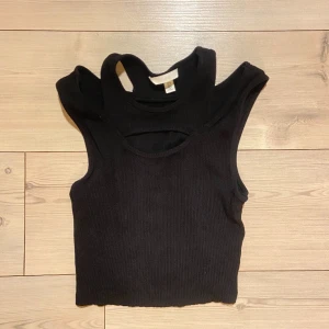 Cool topp - Såå fin från h&m🖤