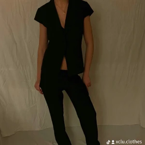 Kavaj - Jättesnygg kavaj från bodyflit, jättesnyggt till både jeans och kostymbyxor. Vid flera intresserade blir det budgivning🤍🫶🏼