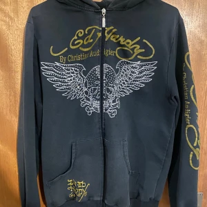 Ed Hardy hoodie  - Hoodie från ed hardy! bra skick. inte använd så mycket 
