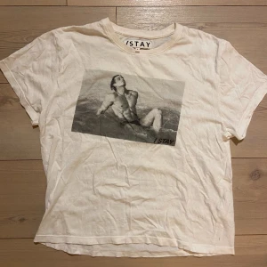 T-shirt med tryck - ❤️‍🔥