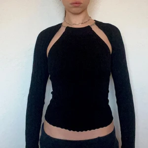 EYTYS Daze topp - Festlig topp från EYTYS. Justerbar kedja. Slutsåld, nypris 1700kr. Jättefint skick