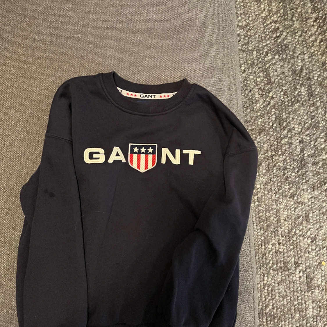 Gant collegetröja blå i tjejmodell stl 146-152 - 90