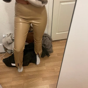 Skinnbyxor  - Bruna skinnbyxor, oanvända💞