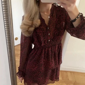 Klänning - Klänning från Zara! Lånad bild.