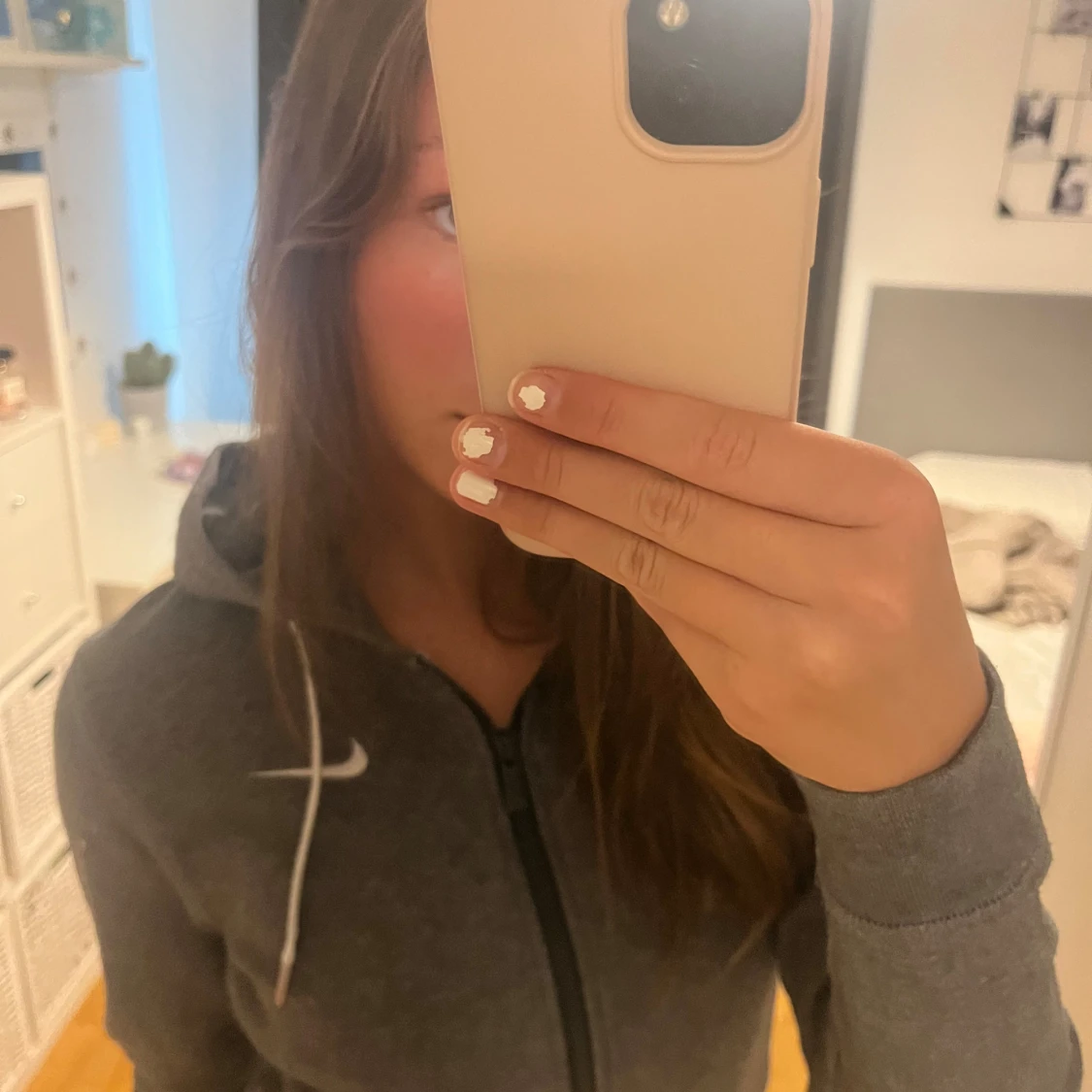 Grå hoodie med dragkedja