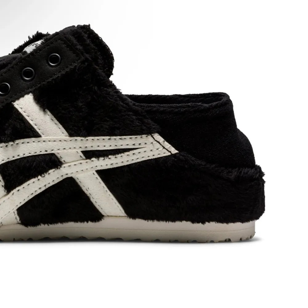 Onitsuka tiger mexico 66 paraty. Köpt från Zalando. Nypris 1490kr - Använd bara en gång.. Skor.