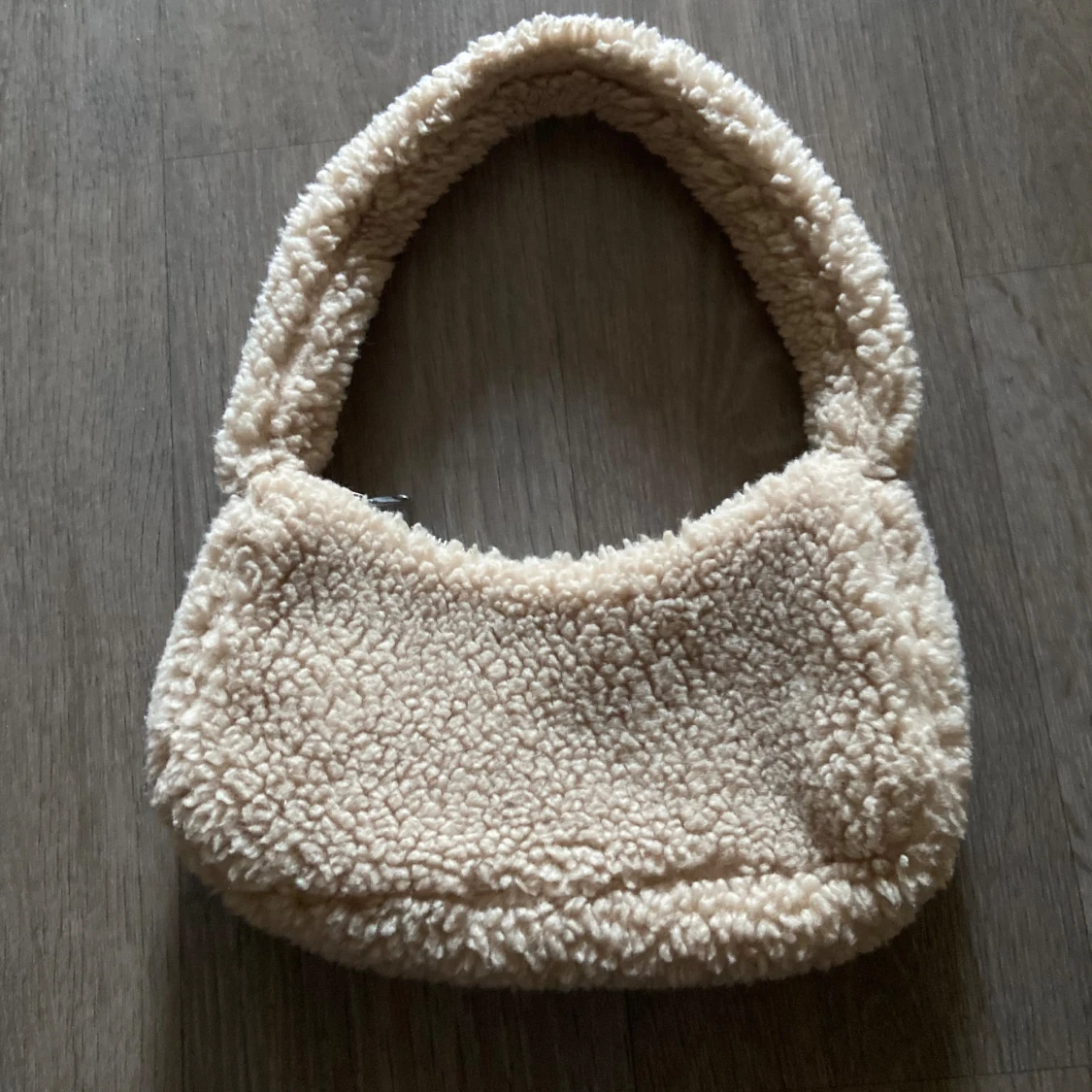 Jätte gullig fluffig väska💋, nästan oanvänd 