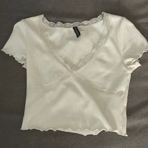 Vit topp  - Har använt 1 gång 