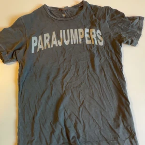 Parajumper tröja till salu!! - En stilig ny och billig tröja för barn!!  Inga defekter! Mitt pris-350,nypris-1200