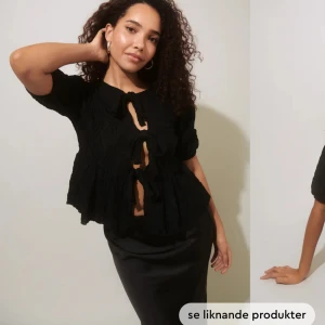 Jättefin blus  - Jättefin blus från gina som inte kommer till användning, använd en gång! 