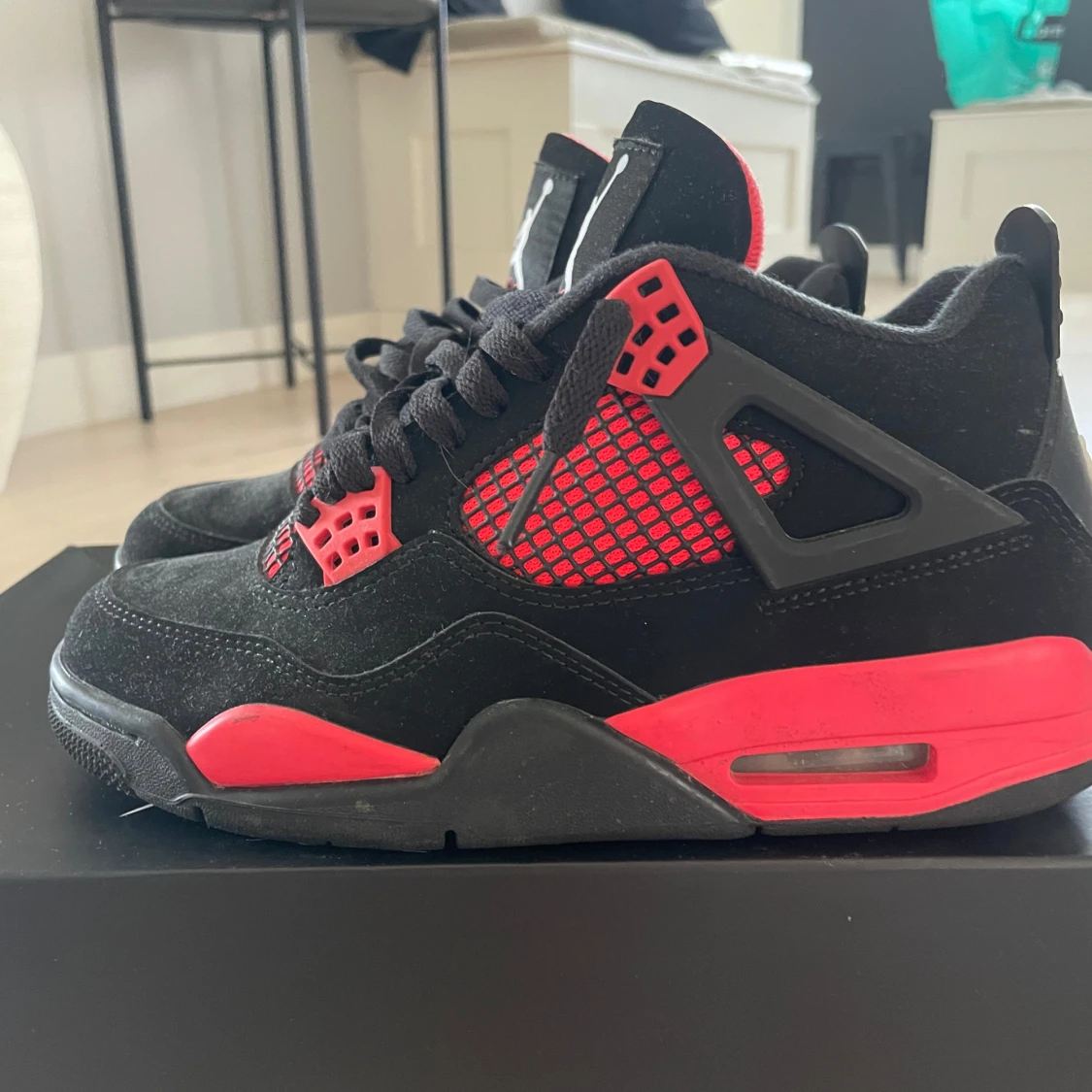 Jordan 4 red thunder