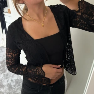 Spetskofta💗 - Svart spetskofta från vila💗💗 Storlek 36💕
