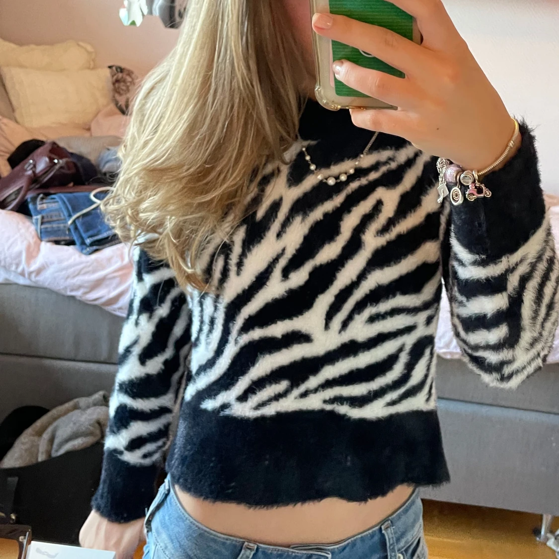 zebra stickad tröja 