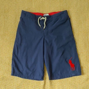Ralph Lauren badbyxor S - Fina Ralph Lauren badbyxor i nyskick, använda ett fåtal gånger | nypris 700kr | Kan sänka mitt pris vid snabb affär