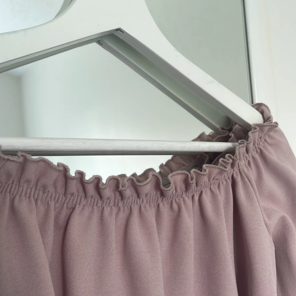 Rosa blus med axlar - 91