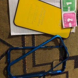 Magnetskal iPhone /11pro/ 3 delar Blå - Magnetskal iPhone 11pro Färg :blå Skärmskydd ingår Skriv till mig om du undrar över något.