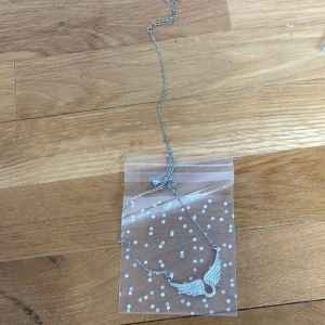 Vinghalsband - Jätte bra skick, ving halsband TAR ENDAST SWISH köparen står för att betala frakt