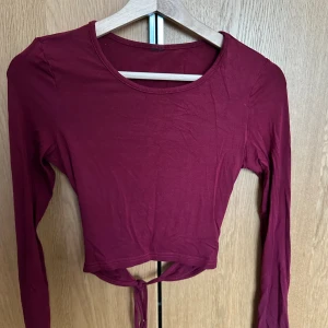 Tröja  - Bara använd några gånger 