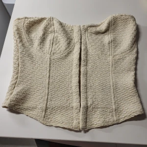 Tubtopp stl xs - Tubtopp storlek xs. Nyskick. Köpt från HM. Nypris 200kr