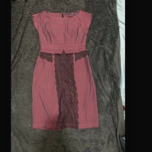 Klänning  - Använd endast en gång!  Storlek M!  Köpt utomlands 