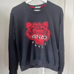 Fin kenzo tjocktröja - Tveka inte på att höra av er för mer information💕