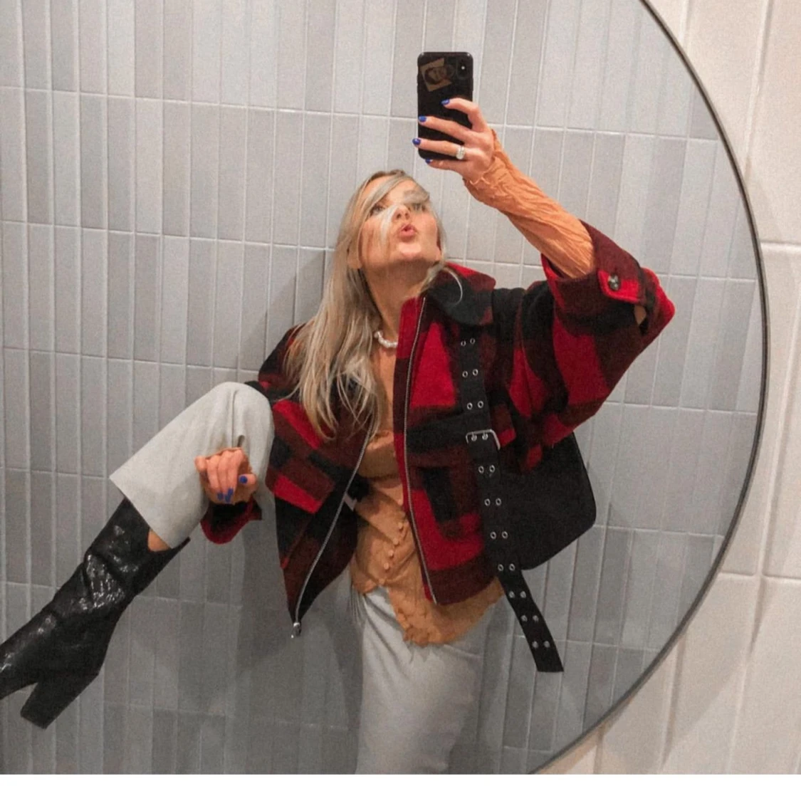 Rutig jacka med stor krage - 93