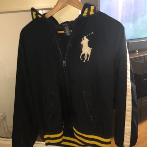 Polo jacka - Ganska bra skick inga stora synliga skador
