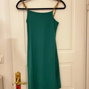Grön klänning  - Använder inte, oanvänd