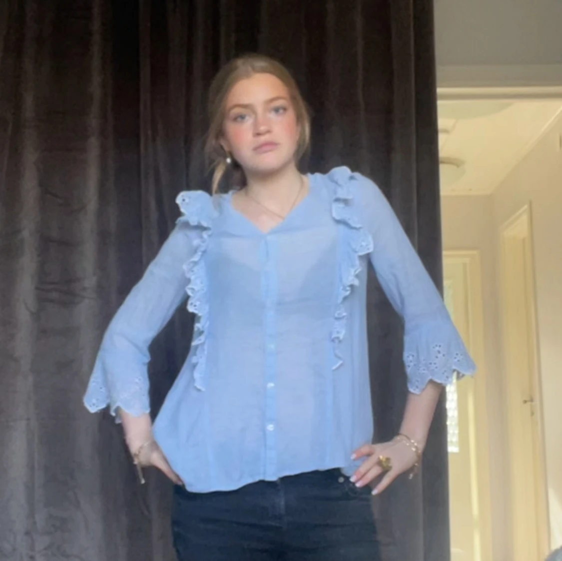 Ljusblå spetsblus - 93