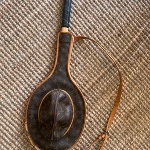 Louis Vuitton Tennis Bag - Snygg välskött tennis fodral -har själv som dekoration - självklart äkta 