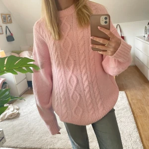 Stickad tröja  - Perfekt oversize tröjan för sommarkvällarna💕 Inte alls stickig 