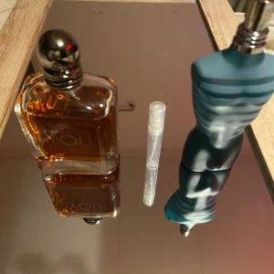 Sampels på både vinter o lite sommar parfym  - 3ml sampels på stonger with you intensely och JPG le male 