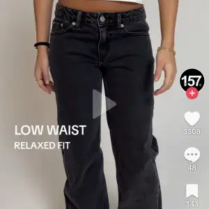 Säljer dessa low rise straight jeans då dom inte riktigt är min stil. 