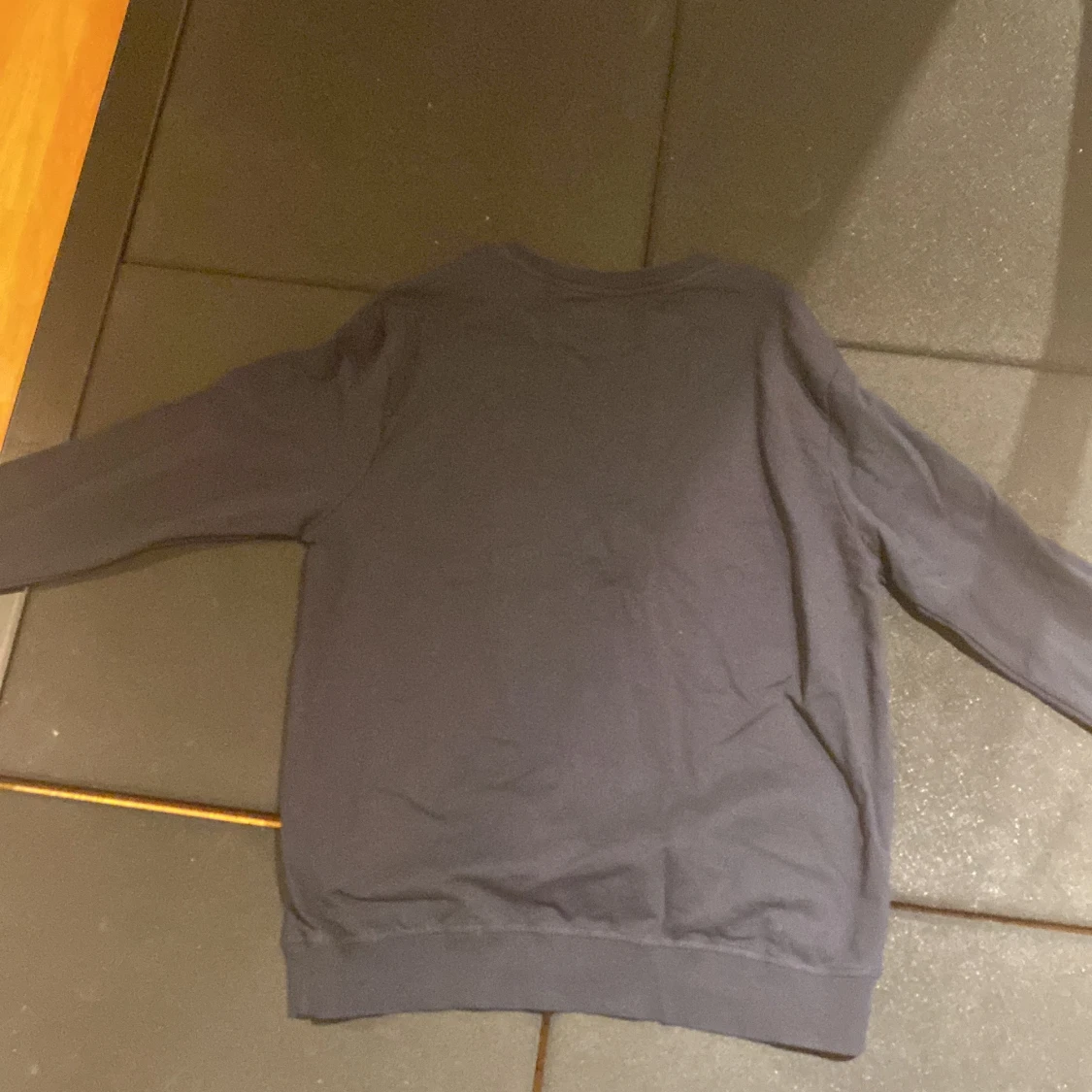 En svart polo club tjocktröja utan huva  - 91