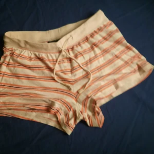 Shorts - Fina shorts som är för små just nu för mig men är lika fina som de va innan