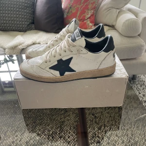 Golden goose ballstar  - Säljer nu mina golden goose ballstar i stolek 41 i fint skick box ingår. 