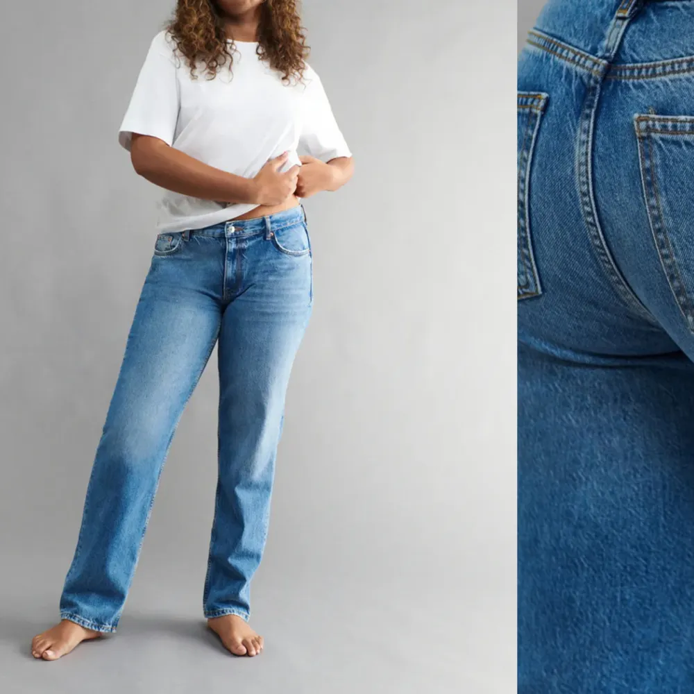 Säljer mina low straight jeans i storlek 36. Köpta från Gina tricot för 500kr. Säljer då jag inte har någon användning av dom längre. Skicket är bra, inga defekter som hål eller fläckar. . Jeans & Byxor.