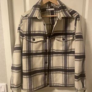 Zara overshirt  - Köpt dör 1000kr