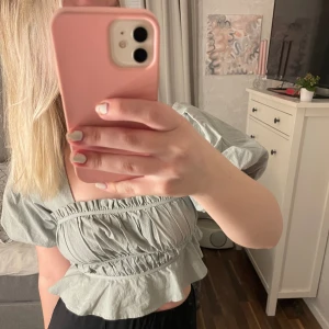 NA-KD topp - Jättegullig topp från NA-KD🤍säljer en likadan i vit också