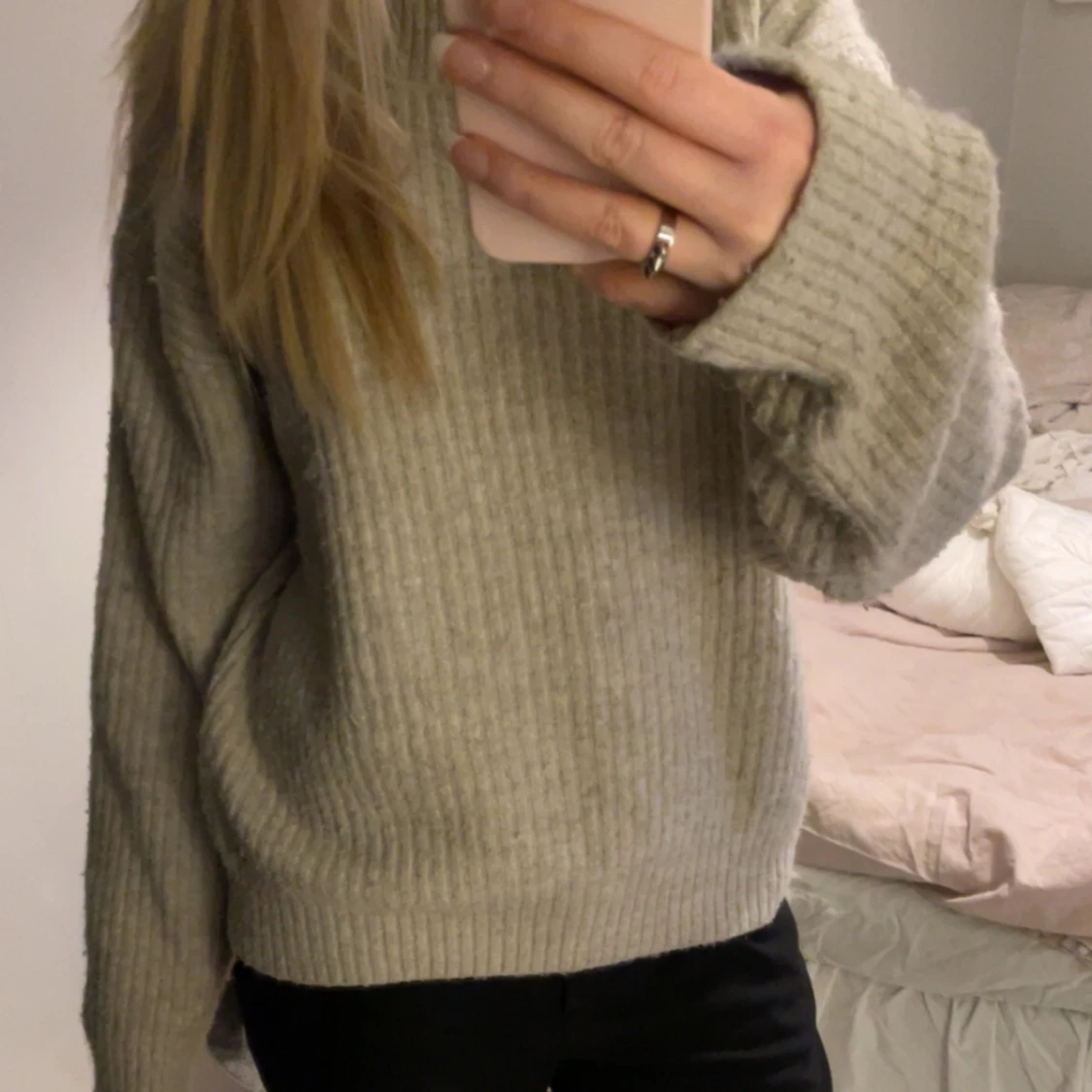 Beige stickad tröja  - 90