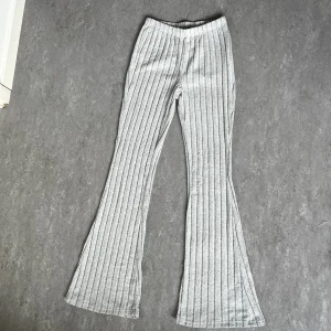 Byxor  - Säljer pga använder ej 