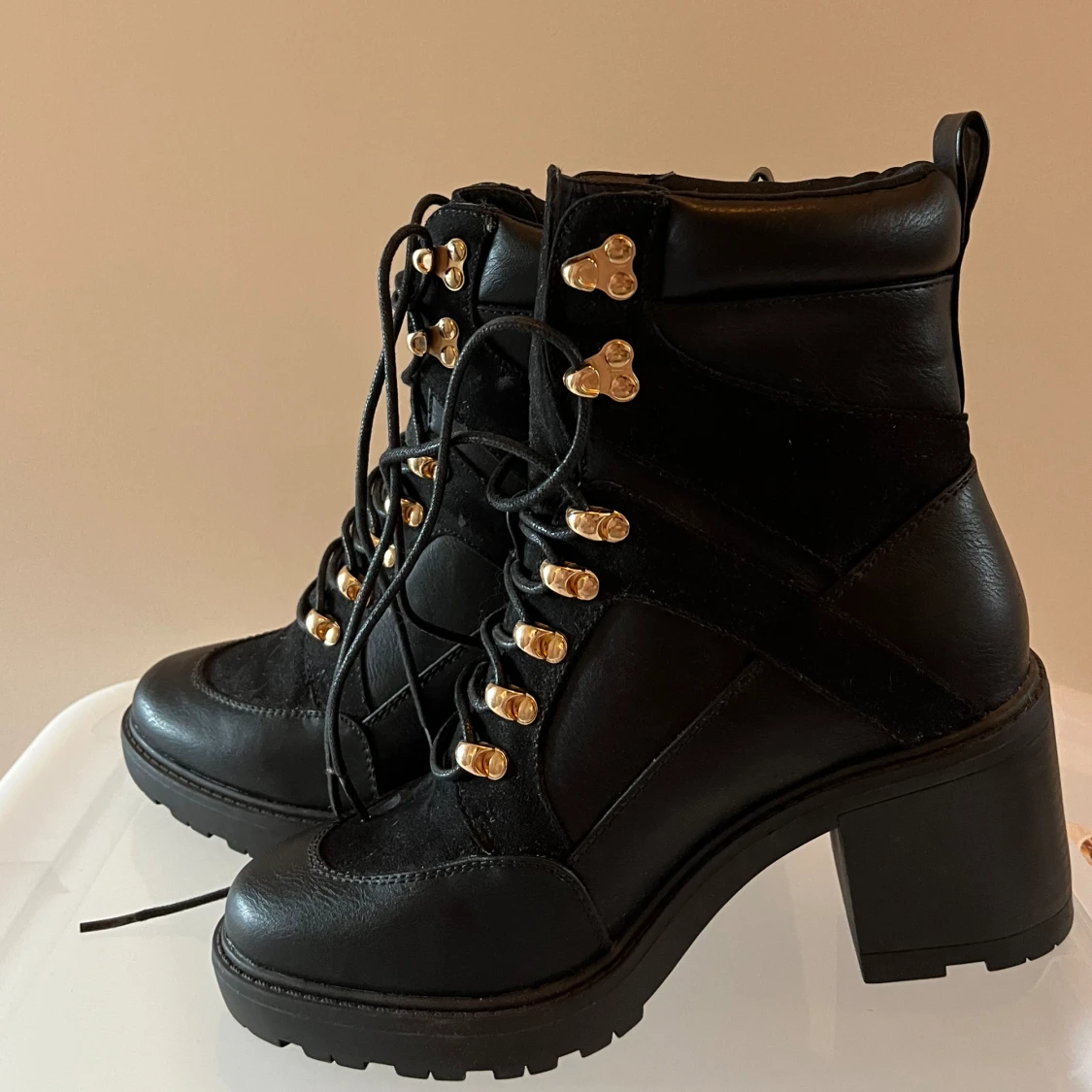 Ankle boots med klack - 90