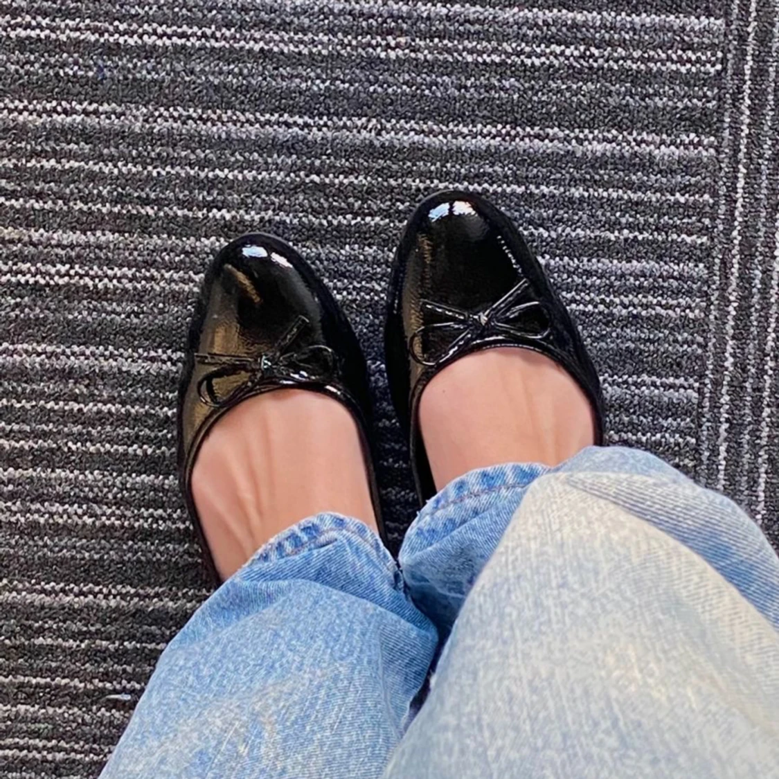 Svarta ballerinaskor
