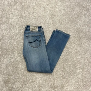 Jacob cohën - Feta jeans i okej skick storlek 33skick 5/10 skriv vid minsta fundering pris går att diskuteras vid snabb affär 👖💯