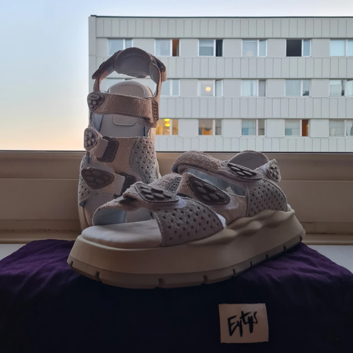 NYA Oanvända EYTYS Quest  - 90