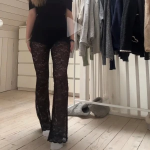 Spetsbyxor - As snygga spets byxor som endast använts en gång, ingen defekt. Vill ha snabb affär. 