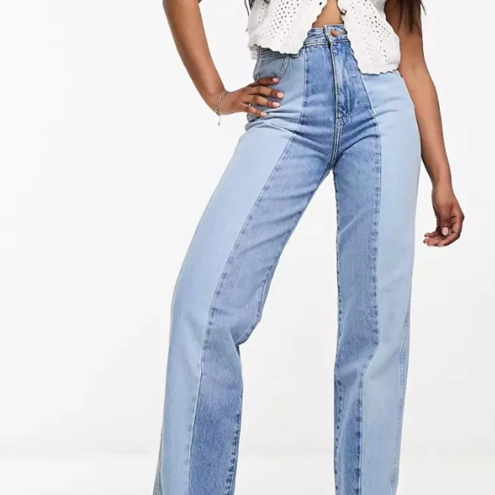 Unika Wrangler jeans i två färger. Stl 28/32. Men mer som som waist  27 . Jeans & Byxor.