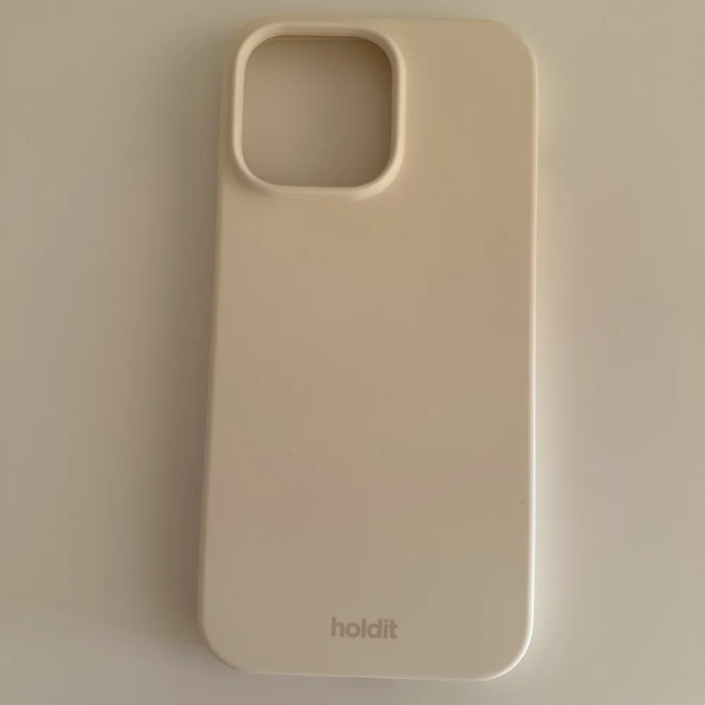 Säljer dessa mobilskal från Holdit och Apple. Till IPhone 14 PRO Max. Knappast använda så inga defekter eller tecken på användning. Säljer pga att de inte kommer till användning 🤍💗💜 (TRYCK EJ PÅ KÖP NU!!). Accessoarer.